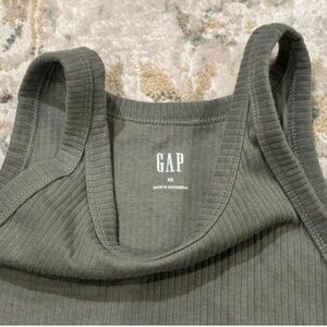 GAP Women's Ribbed Tank Top - Forest Green